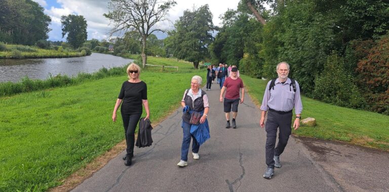 Wanderung der Aktivgruppe an der Wilster Au des Ortsverband Itzehoe